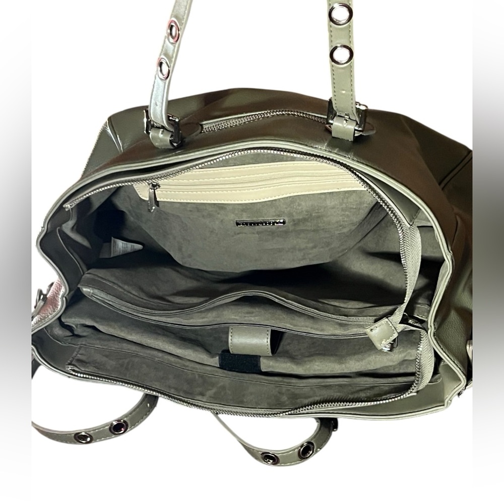 Steve Madden Green Laptop Tote Bag - Picture 8 of 8